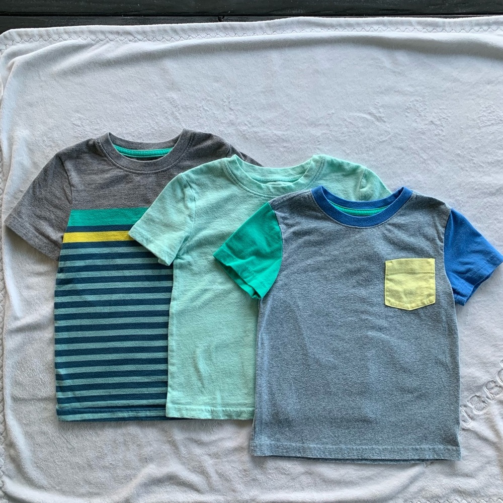 Lot of 3 tee shirts - 4T